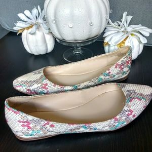 Nine West Flats Snake skin print style